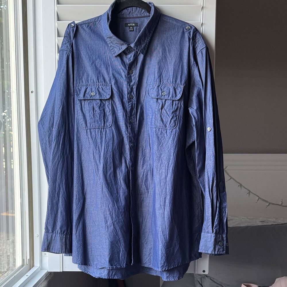 Apt. 9 Men’s Dark Blue Collared Shirt Like New!